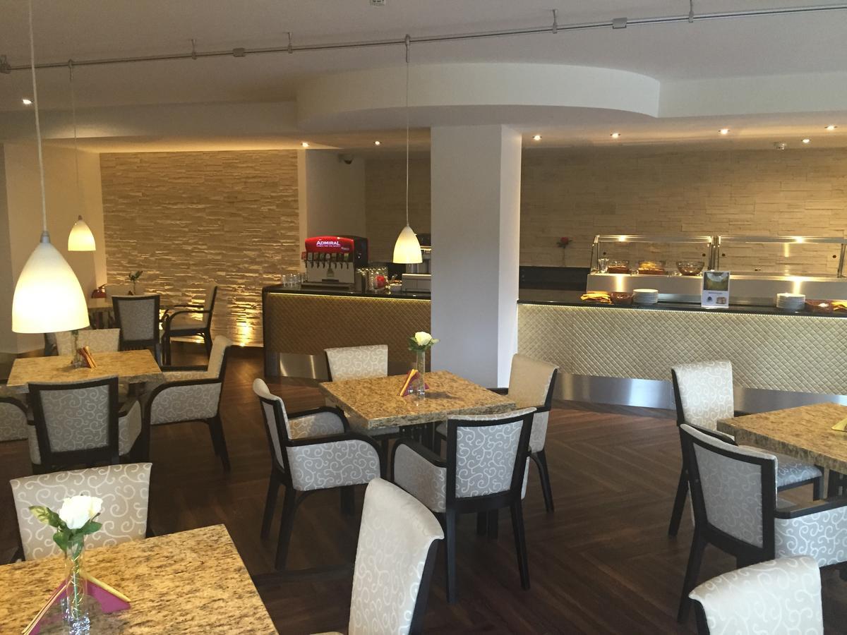 Casino&Hotel Admiral Strazny Kültér fotó