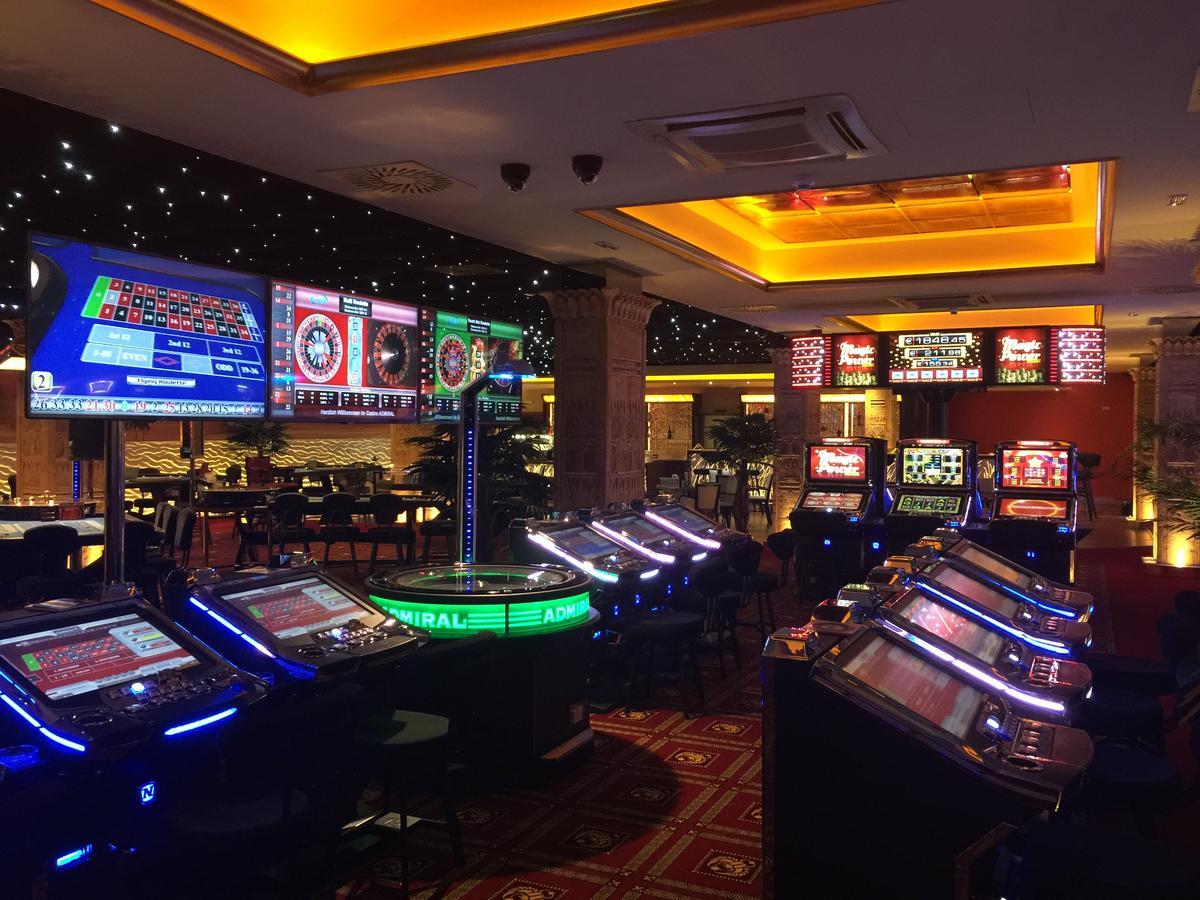 Casino&Hotel Admiral Strazny Kültér fotó